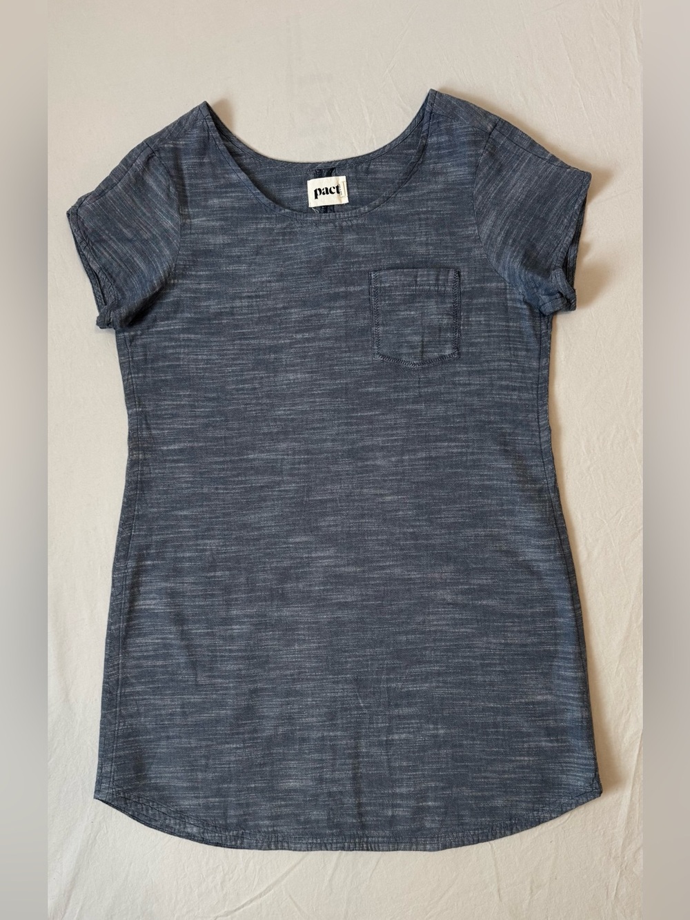 Pact Heathered Navy Short Sleeve Pocket Tee. Size medium. 100% cotton. EUC